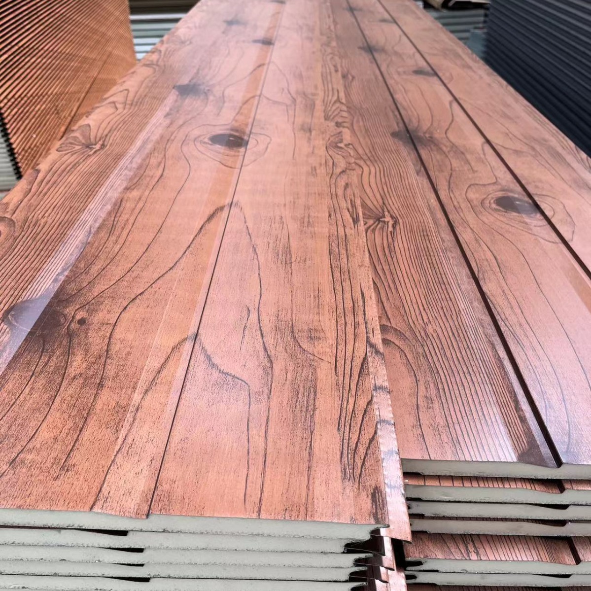 Изоляция стальной конструкции с текстурой дерева для улучшения дома на вилле с опорной стеновой панелью