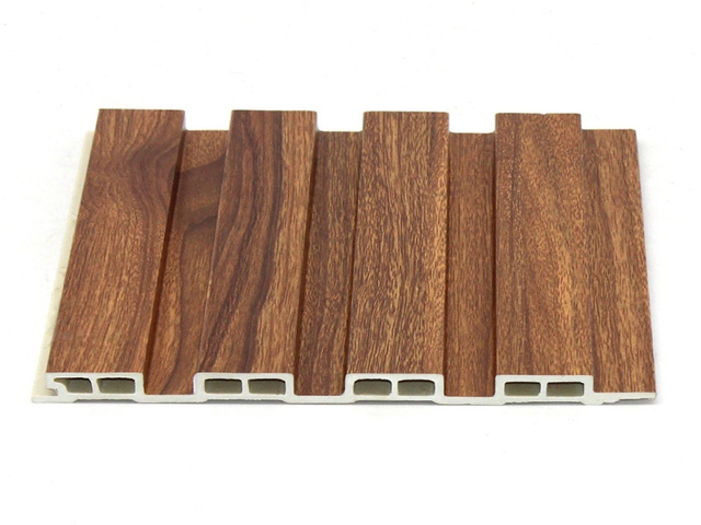 Элегантная облицовка стеновых панелей из коэкструзии WPC для современного домашнего украшения