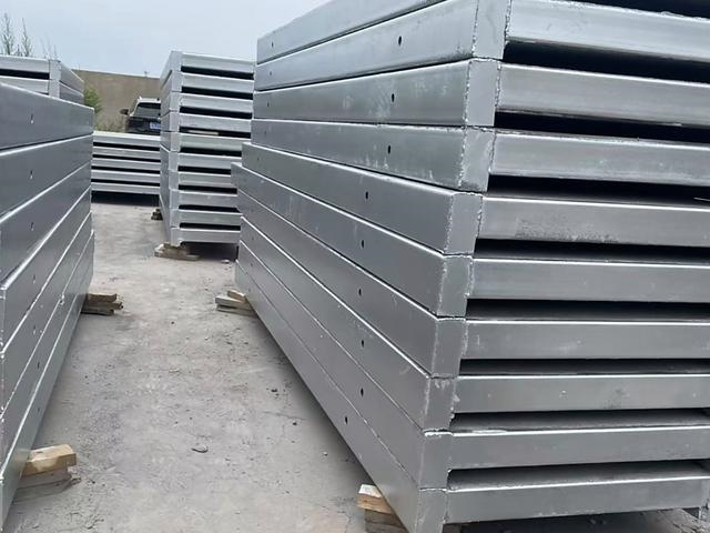 Сборная железобетонная плита эстакады электростанции в химическом цехе