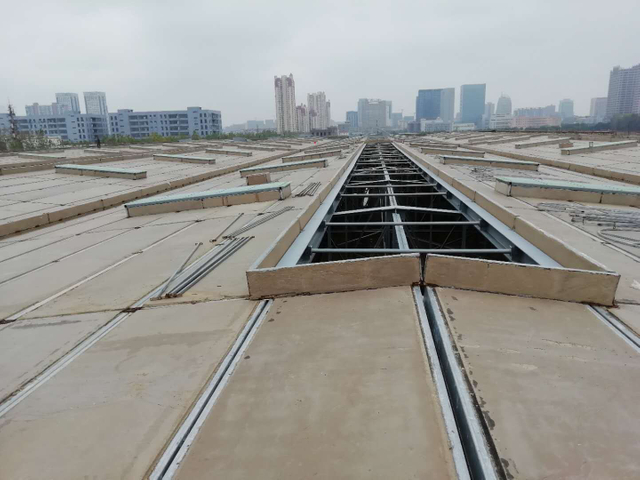 Депо технического обслуживания электропоездов изготавливает взрывозащищенные плиты сброса давления.