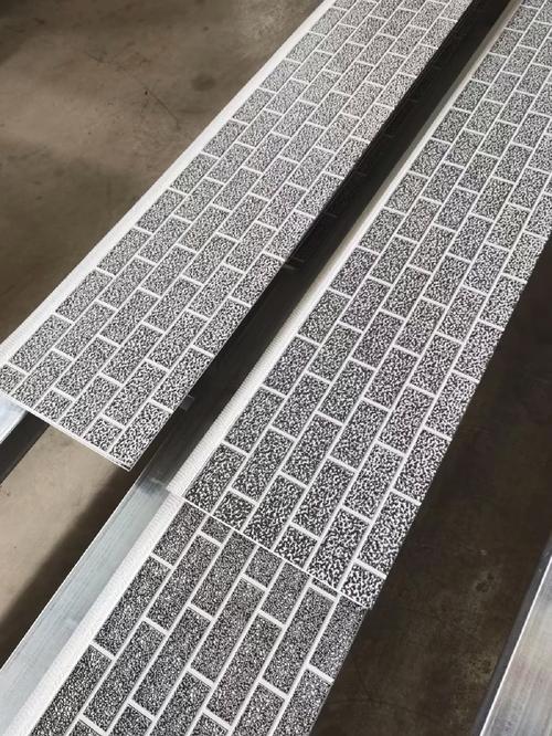 Текстура кирпича. Простая в установке. Универсальная сэндвич-панель для современного дома и офиса. Изоляционные стеновые панели.